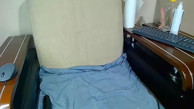 Horny_Blonde from StripChat is Freechat