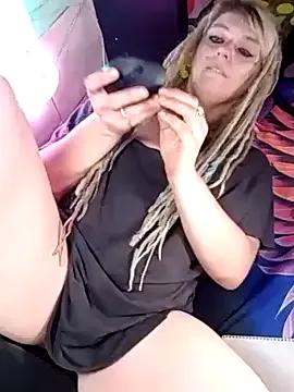 Horny_hippie from StripChat is Freechat