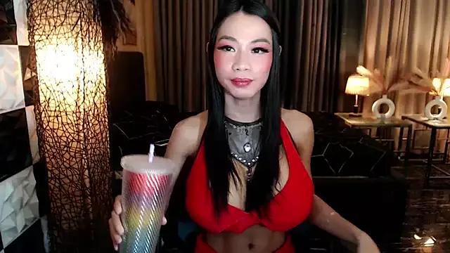 HorseCockJamieTS from StripChat is Freechat