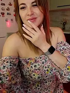 Try our girls live displays and explore the company of endless strippers, with beautiful physiques, vibrating toys and more.