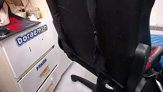 Hotqueensex from StripChat is Freechat