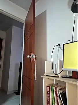 hottielatina — Doggy + oil ass