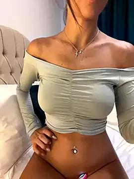 Try our girls live displays and explore the company of endless strippers, with beautiful physiques, vibrating toys and more.