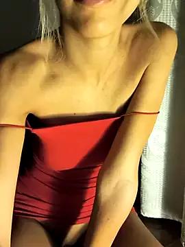Try our girls live displays and explore the company of endless strippers, with beautiful physiques, vibrating toys and more.