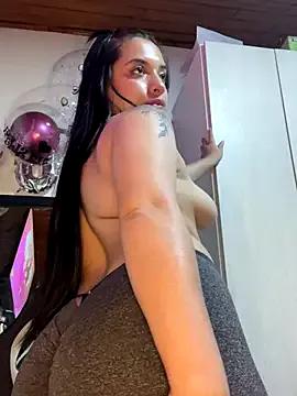 Try our girls live displays and explore the company of endless strippers, with beautiful physiques, vibrating toys and more.