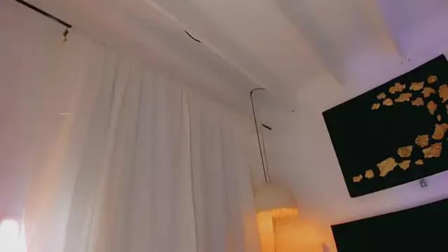Photos of Im_Shannon_44 from StripChat is Freechat