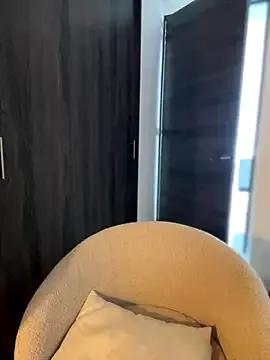 imsaraah from StripChat is Freechat