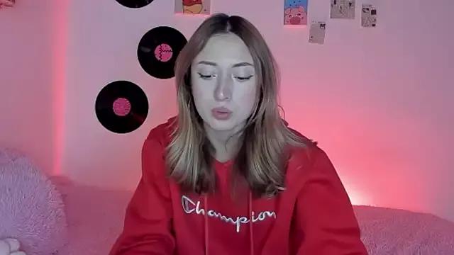 Imsophie_collins from StripChat is Freechat