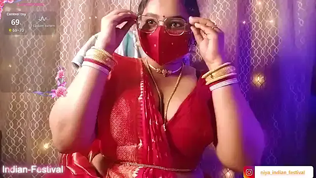 Indian-Festival — DILDO FUCKING PUSSY