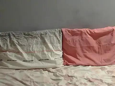 indian_sherryxo from StripChat is Freechat