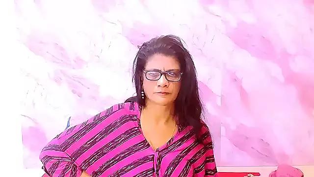 Try our girls live displays and explore the company of endless strippers, with beautiful physiques, vibrating toys and more.