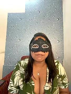 Try our girls live displays and explore the company of endless strippers, with beautiful physiques, vibrating toys and more.