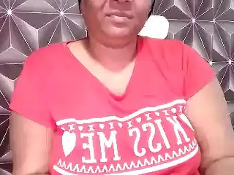 Try our girls live displays and explore the company of endless strippers, with beautiful physiques, vibrating toys and more.