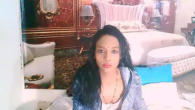 IndianLoveBug from StripChat is Freechat