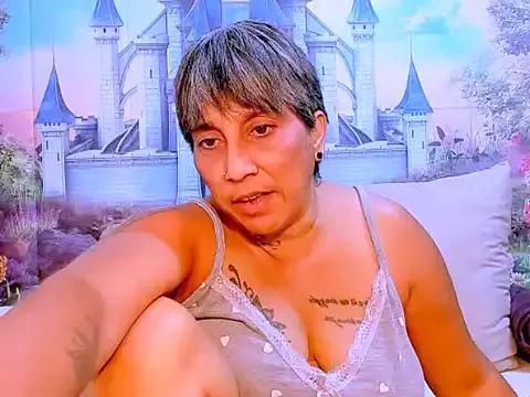 indianroxy from StripChat