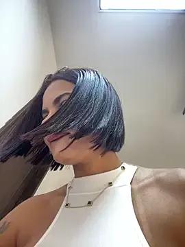 Try our girls live displays and explore the company of endless strippers, with beautiful physiques, vibrating toys and more.