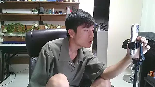 IroManager from StripChat is Freechat
