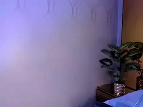 Isa_little4u from StripChat is Freechat
