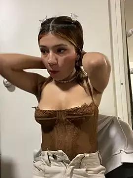 Try our girls live displays and explore the company of endless strippers, with beautiful physiques, vibrating toys and more.