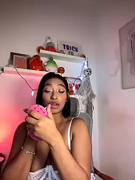 Try our girls live displays and explore the company of endless strippers, with beautiful physiques, vibrating toys and more.