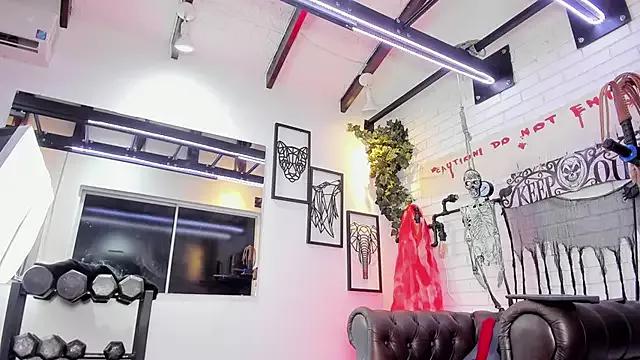 ItaloMoore from StripChat is Freechat