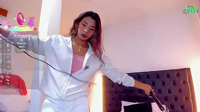 ivi_lopez from StripChat is Freechat