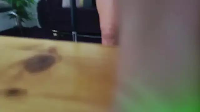 Try our girls live displays and explore the company of endless strippers, with beautiful physiques, vibrating toys and more.