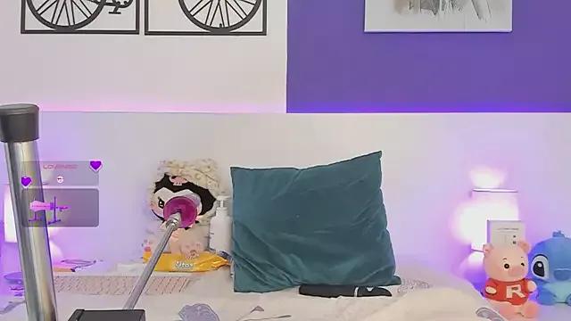 Izzy_bellx from StripChat is Freechat