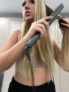 Try our girls live displays and explore the company of endless strippers, with beautiful physiques, vibrating toys and more.