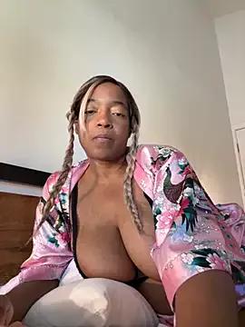 JamaicanAmazonQueen from StripChat is Freechat