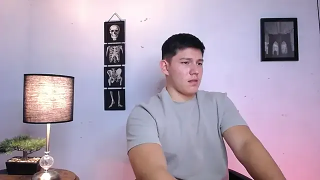 JamesCr_ — Freechat on StripChat