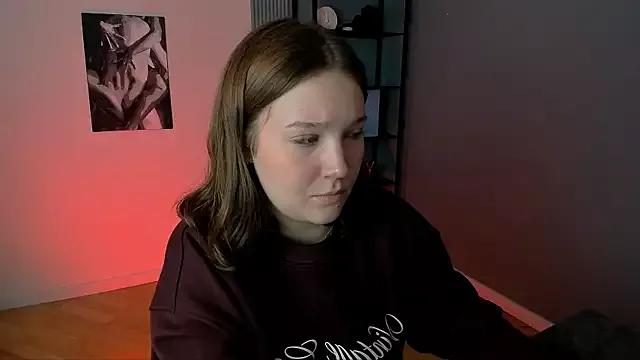 Try our girls live displays and explore the company of endless strippers, with beautiful physiques, vibrating toys and more.