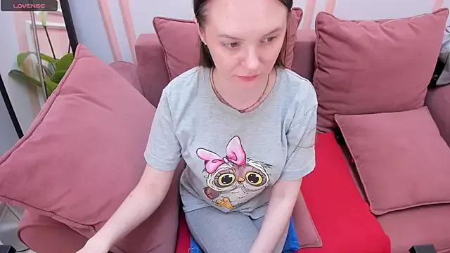 Try our girls live displays and explore the company of endless strippers, with beautiful physiques, vibrating toys and more.