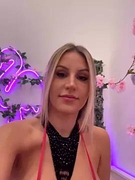 Dance sexiness: Satisfy your whims and discover our streams extravaganza with seasoned cam hosts teasing and masturbating with their vibrating toys.