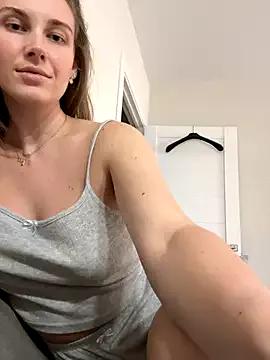 Try our girls live displays and explore the company of endless strippers, with beautiful physiques, vibrating toys and more.