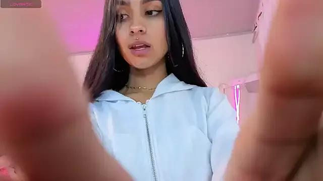 Try our girls live displays and explore the company of endless strippers, with beautiful physiques, vibrating toys and more.