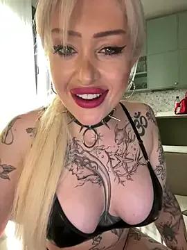 Try our girls live displays and explore the company of endless strippers, with beautiful physiques, vibrating toys and more.