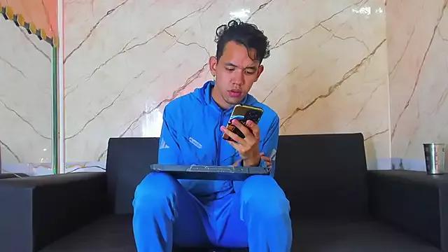 jeremytonner from StripChat is Freechat