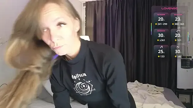 Jesica_mooon — Morning massage my brest