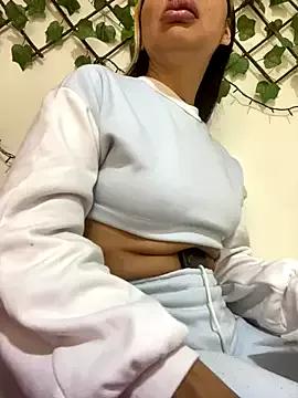 Try our girls live displays and explore the company of endless strippers, with beautiful physiques, vibrating toys and more.