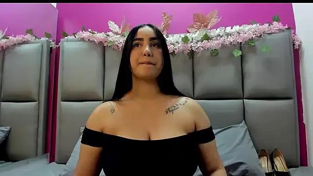 Try our girls live displays and explore the company of endless strippers, with beautiful physiques, vibrating toys and more.