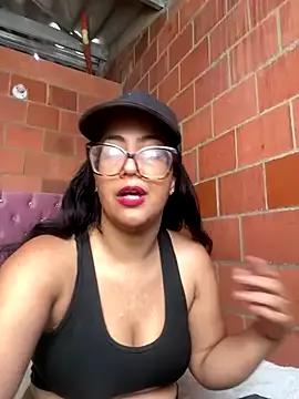 Jessyivonne from StripChat is Freechat