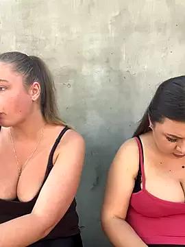 Joannakiss from StripChat is Freechat