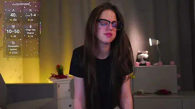 JohannaCharlon — lick / bite my lips close up