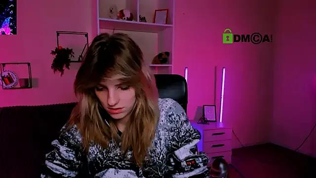 Try our girls live displays and explore the company of endless strippers, with beautiful physiques, vibrating toys and more.