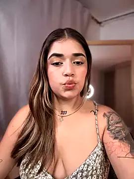 Try our girls live displays and explore the company of endless strippers, with beautiful physiques, vibrating toys and more.