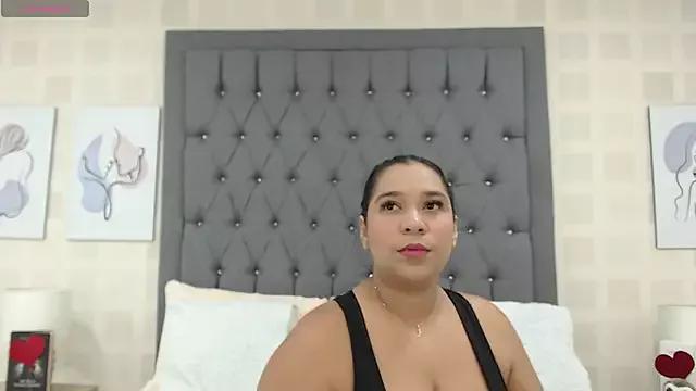 Try our girls live displays and explore the company of endless strippers, with beautiful physiques, vibrating toys and more.
