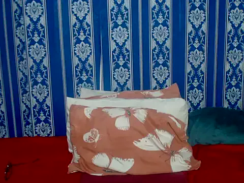 JUICEYLIPS333 — SQUIRT FOR DADDY