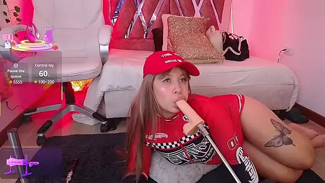 Jules_Anderson from StripChat is Freechat