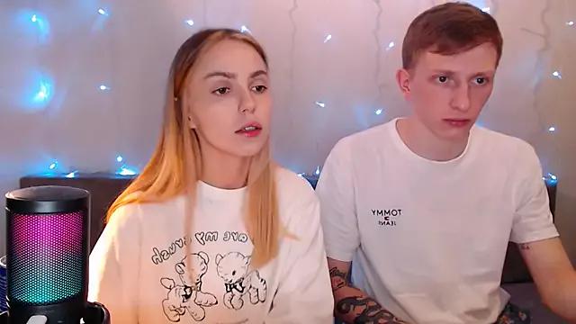 Try our girls live displays and explore the company of endless strippers, with beautiful physiques, vibrating toys and more.